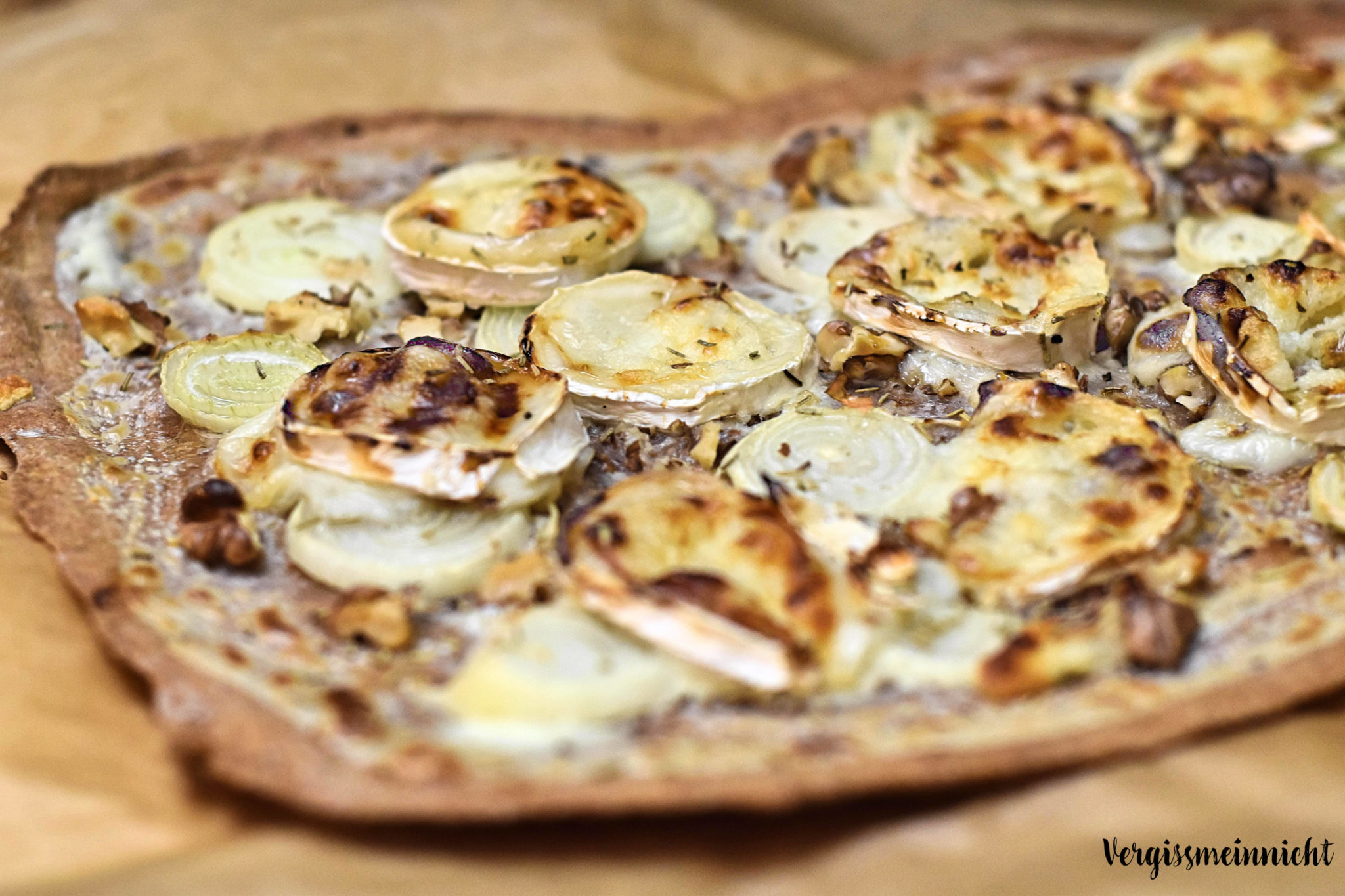 flammkuchen-mit-ziegenkaese-und-walnuessen-2 - Vergissmeinnnicht